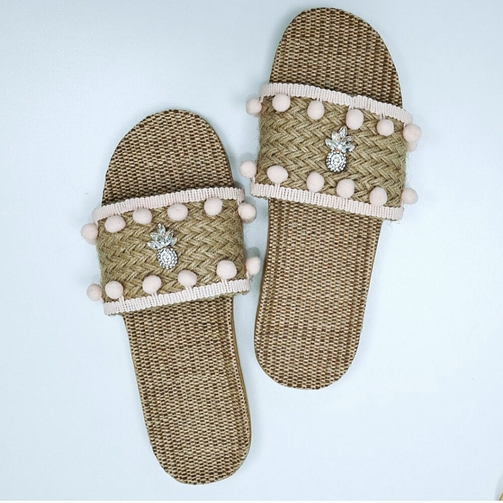 Sz7 Pineapple Pom Pom Sandals